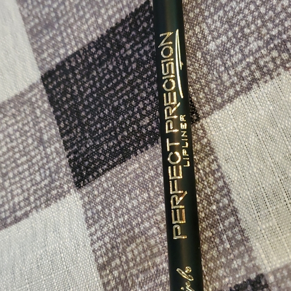 L.A. Girl Perfect Precision Lip Liner - Ulta Beauty - Picture 6 of 8